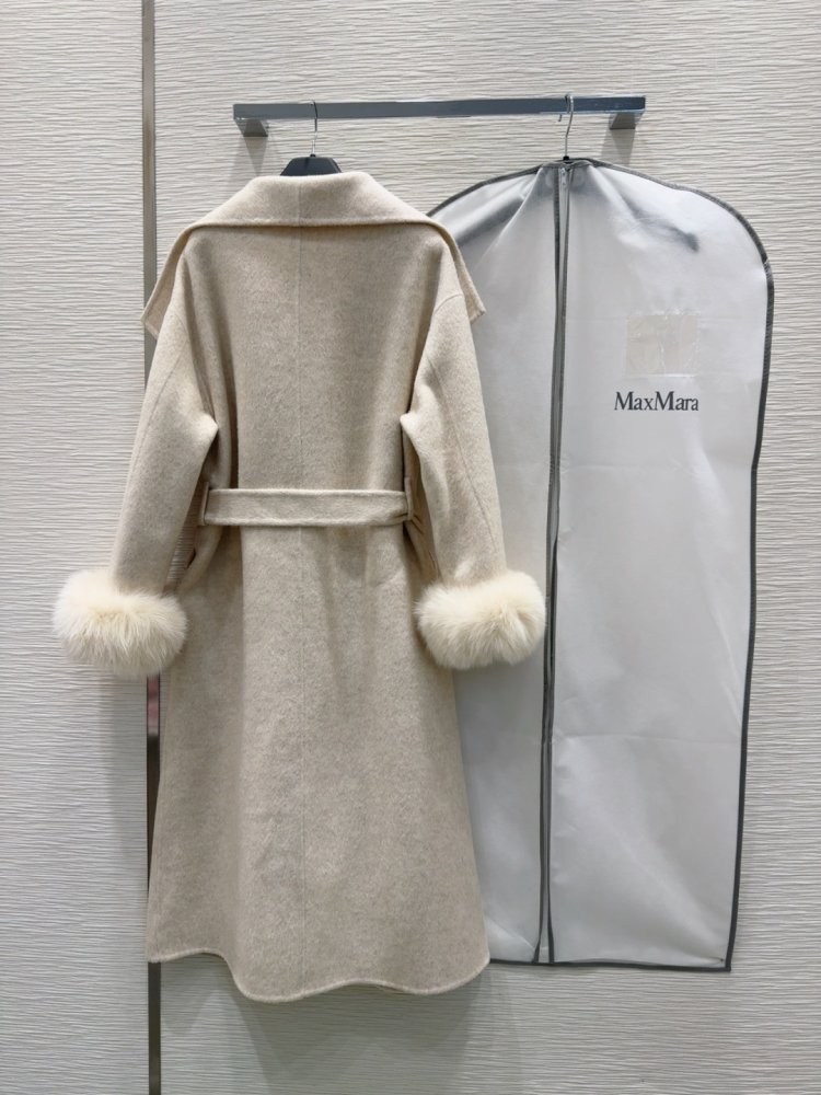 Двустороннее кашемировое пальто c лисьим мехом фото 9