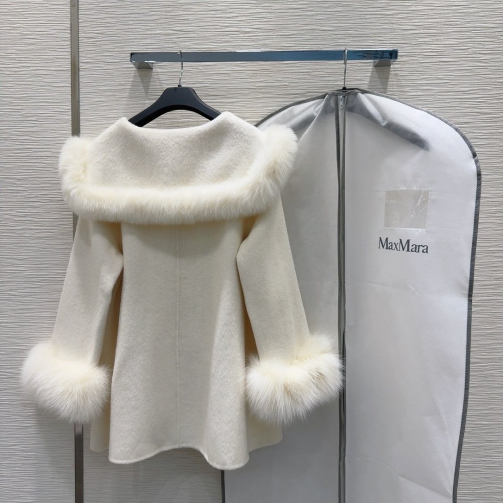 Двустороннее кашемировое пальто c лисьим мехом фото 9