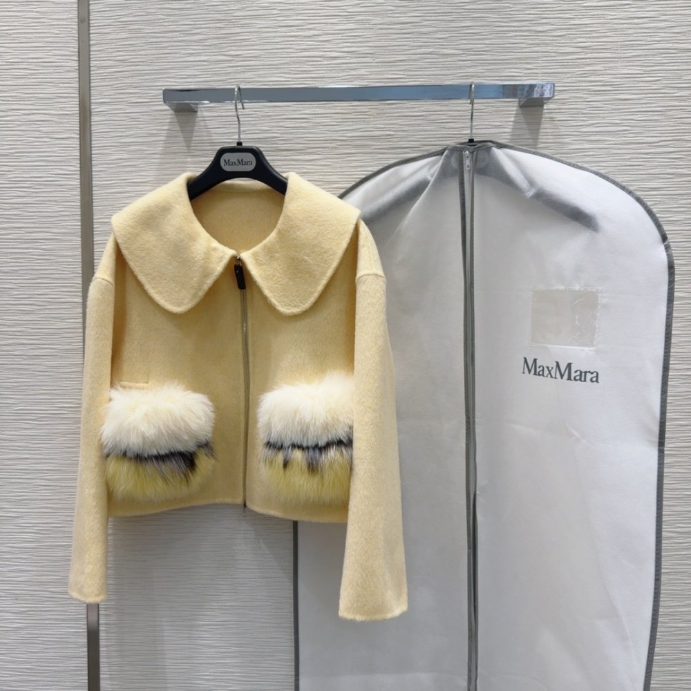 Bilateral cashmere coat from fox fur