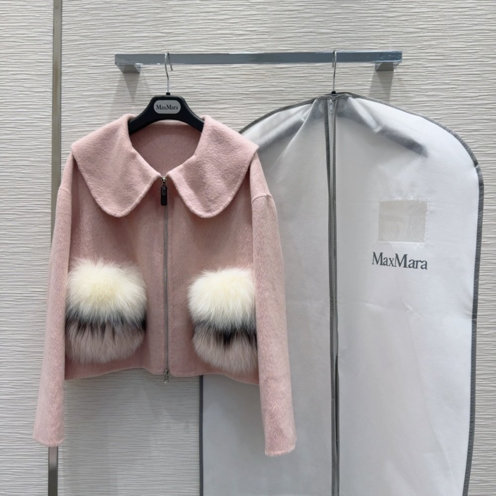 Bilateral cashmere coat from fox fur
