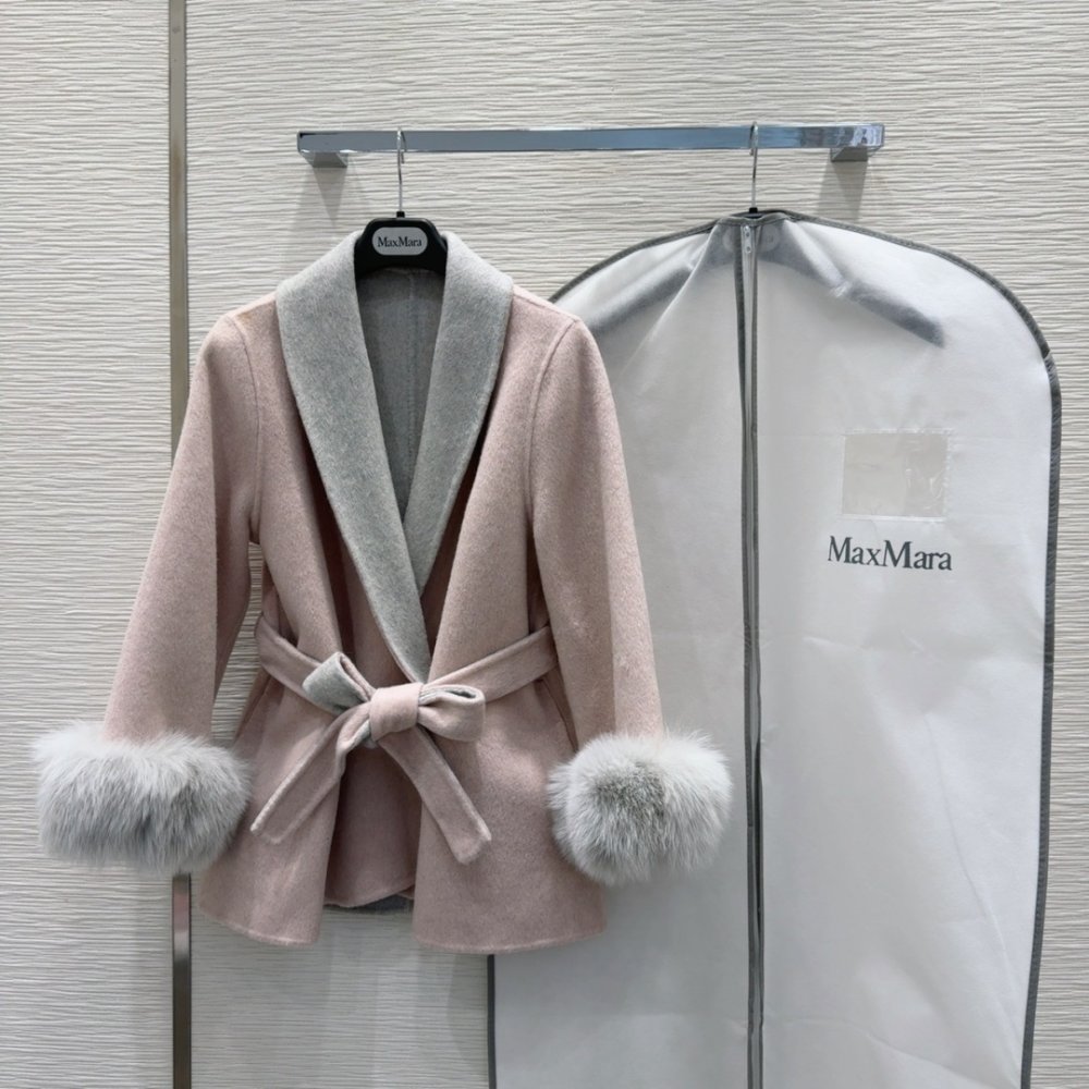 Двустороннее кашемировое пальто с лисьим мехом