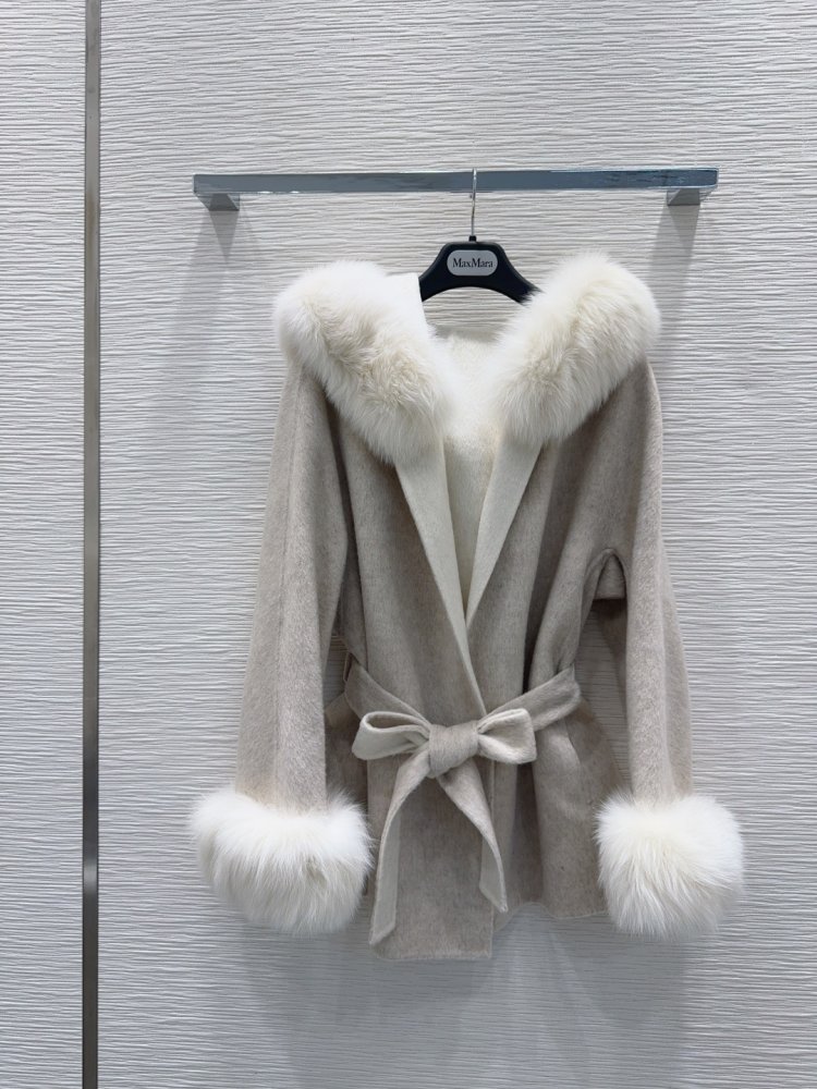 Bilateral cashmere coat from fox fur фото 2