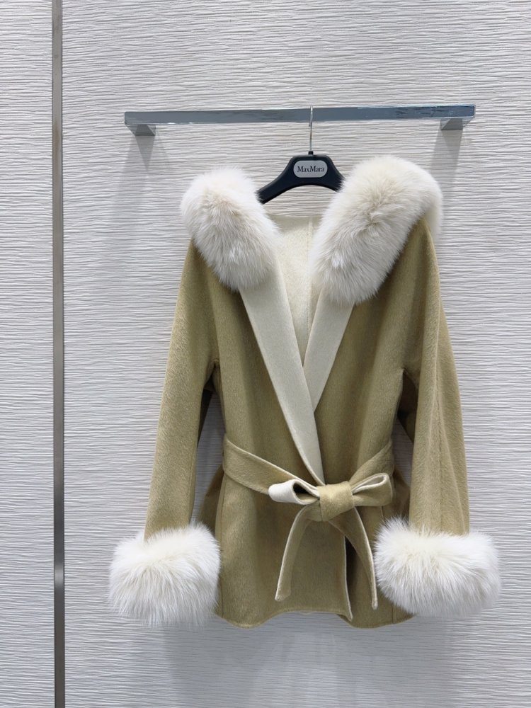 Двустороннее кашемировое пальто с лисьим мехом фото 2