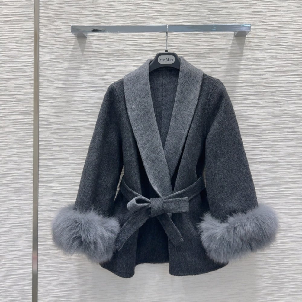 Двустороннее кашемировое пальто с лисьим мехом фото 2