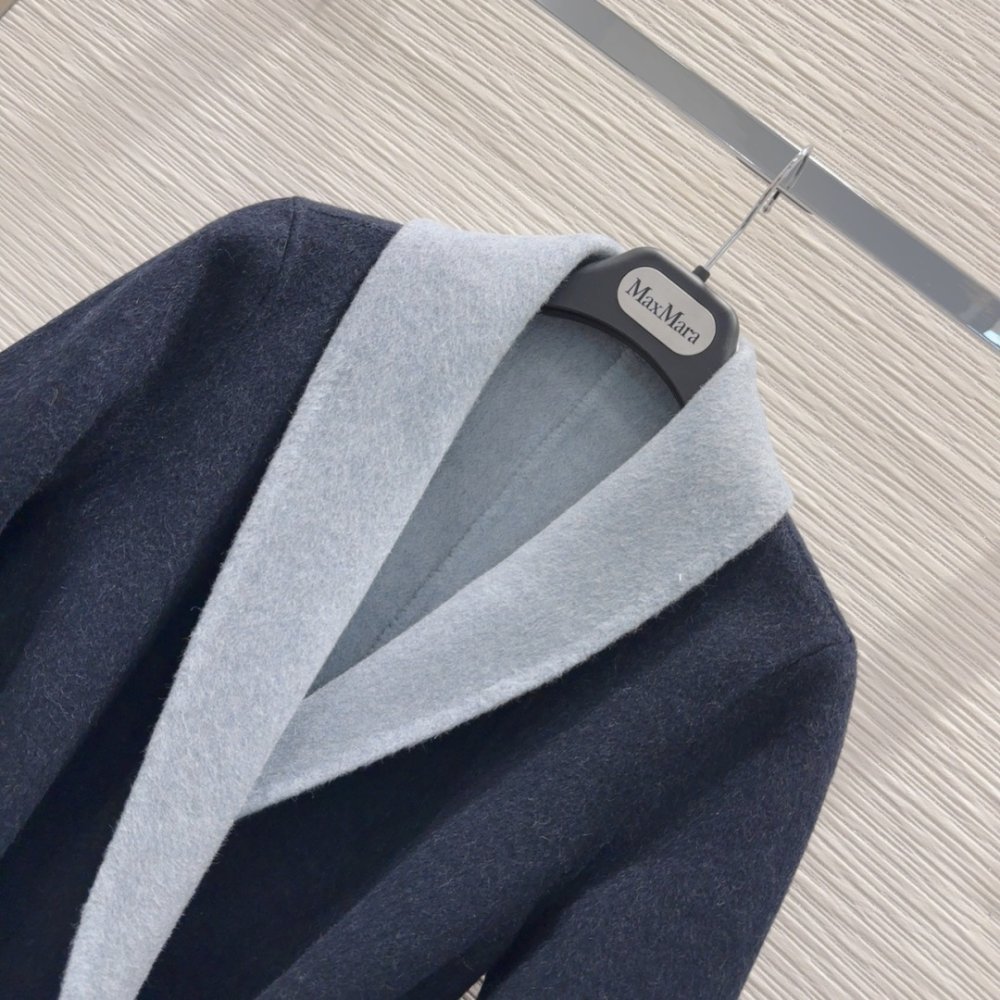 Двустороннее кашемировое пальто с лисьим мехом фото 4