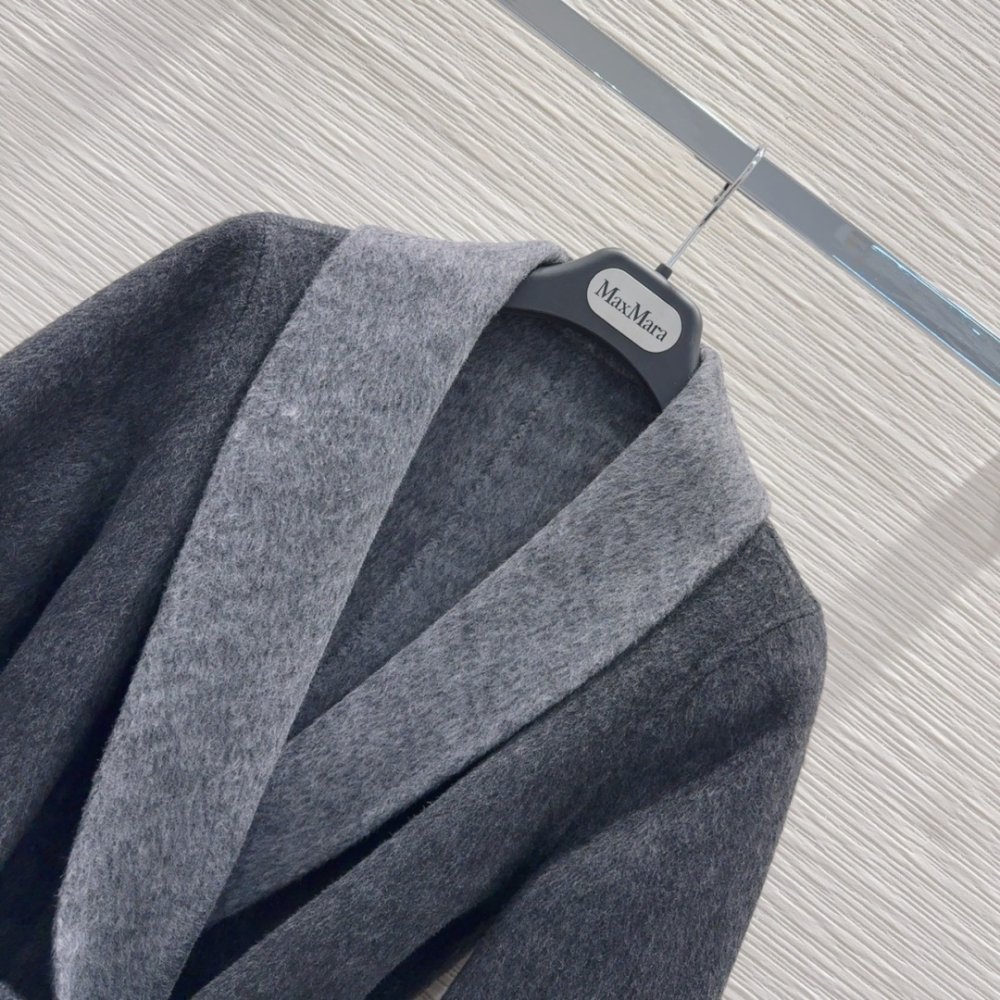 Двустороннее кашемировое пальто с лисьим мехом фото 4