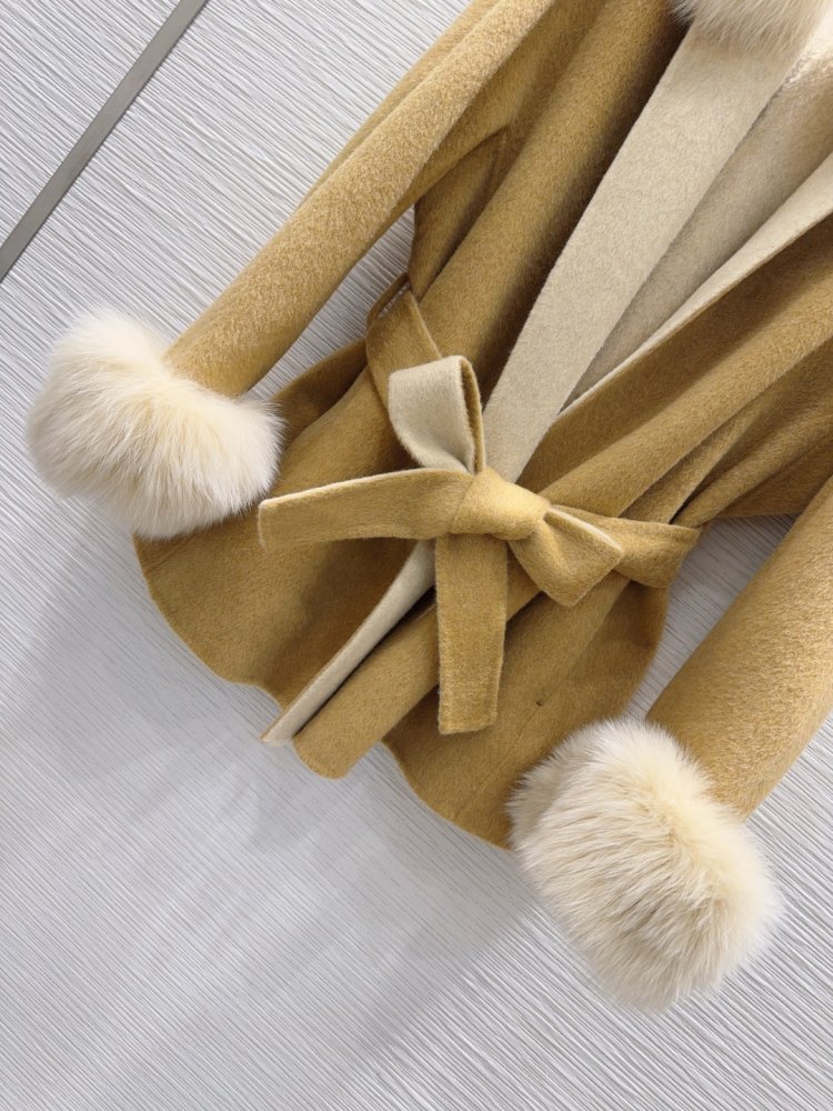 Bilateral cashmere coat from fox fur фото 5