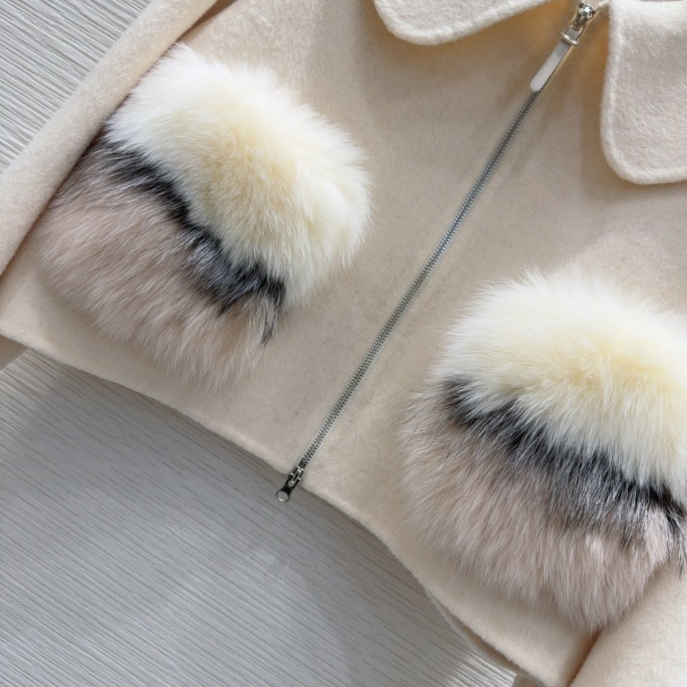 Двустороннее кашемировое пальто с лисьим мехом фото 5