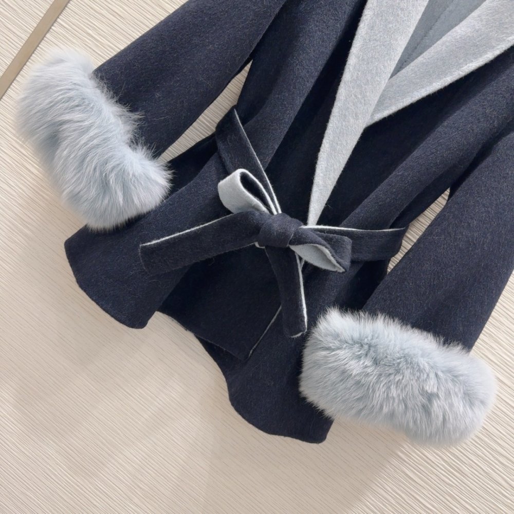 Двустороннее кашемировое пальто с лисьим мехом фото 5