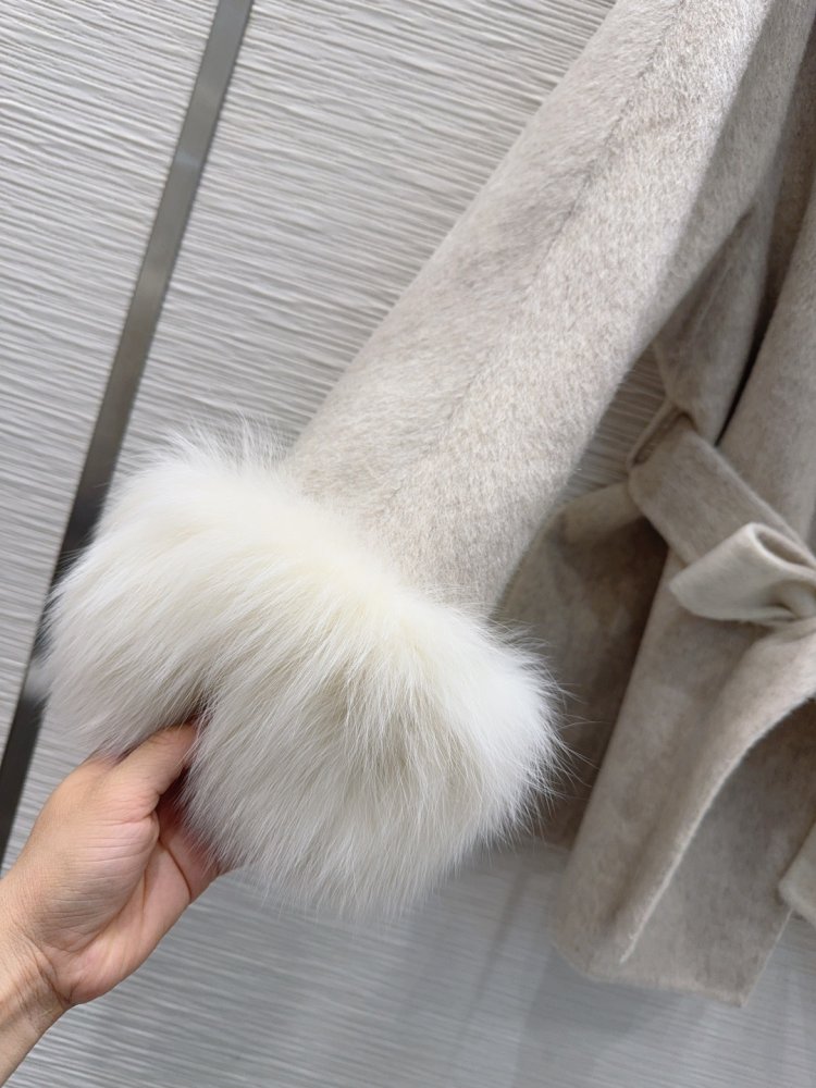 Bilateral cashmere coat from fox fur фото 6