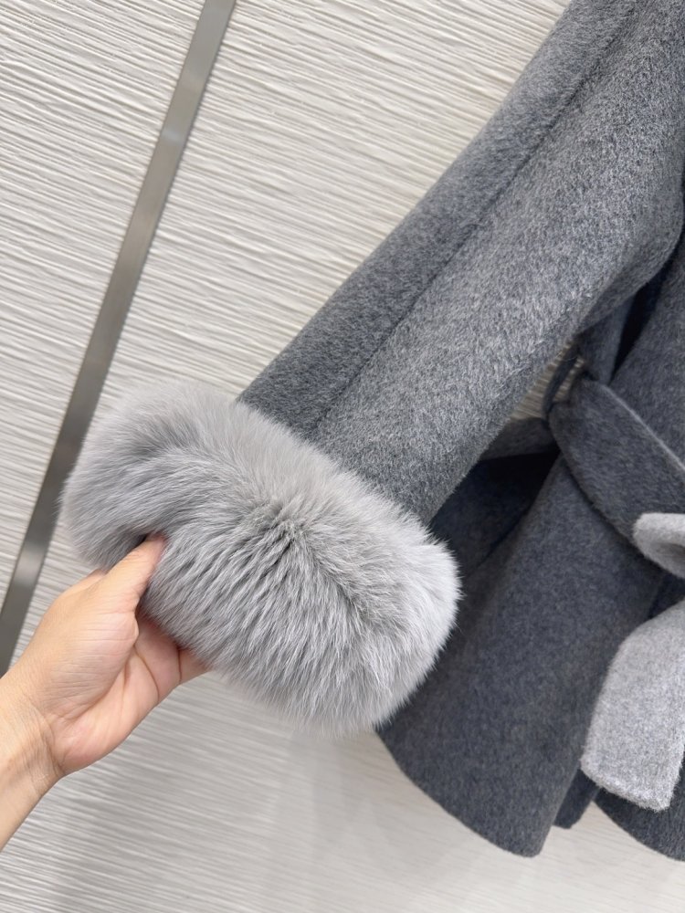 Двустороннее кашемировое пальто с лисьим мехом фото 6