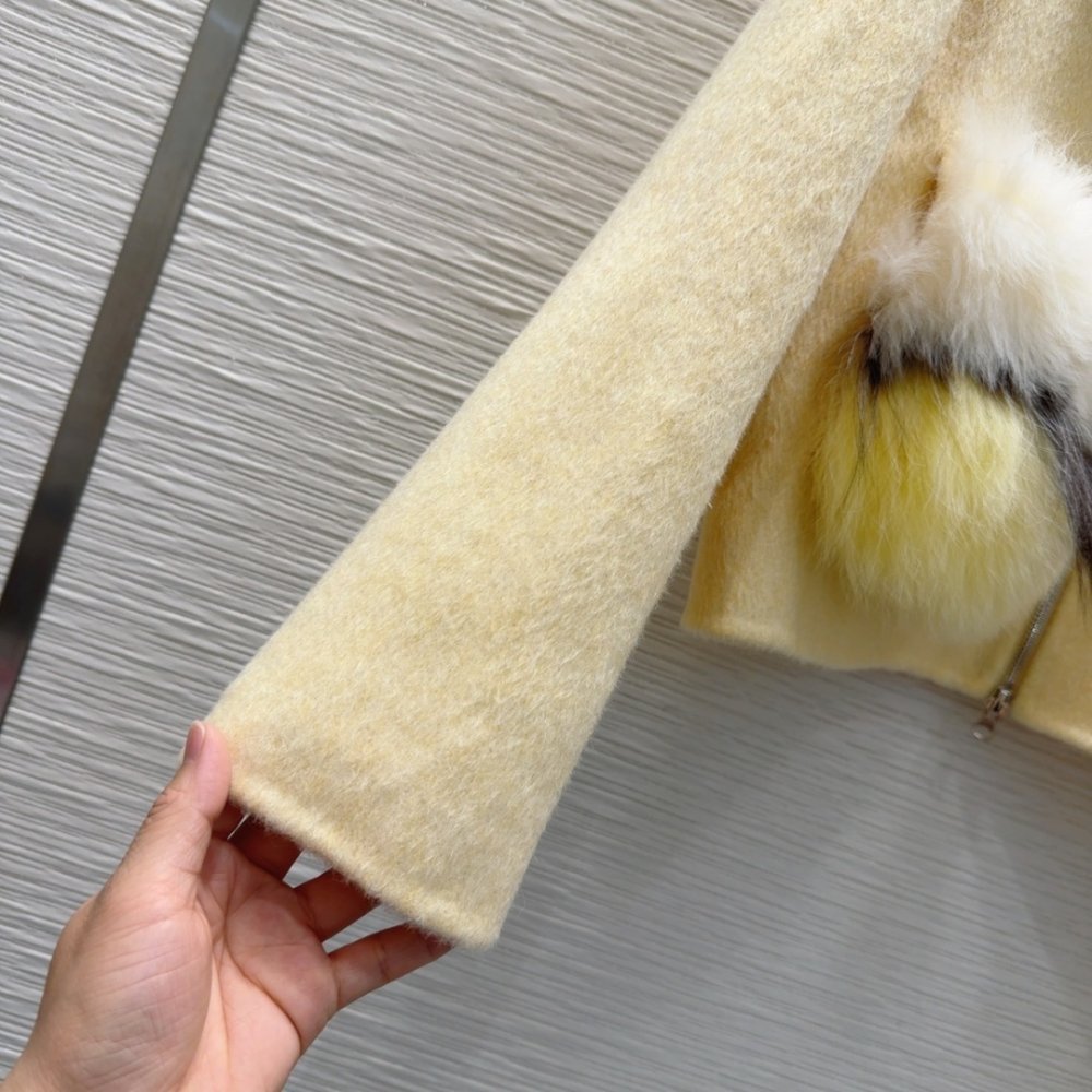 Bilateral cashmere coat from fox fur фото 6