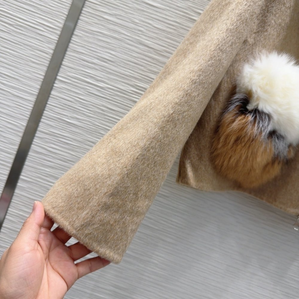 Двустороннее кашемировое пальто с лисьим мехом фото 6