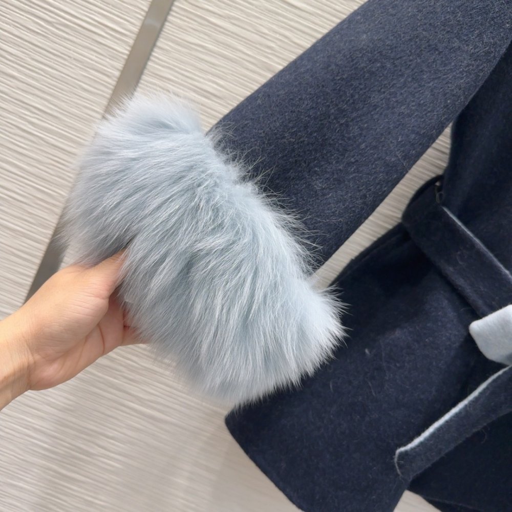 Двустороннее кашемировое пальто с лисьим мехом фото 6