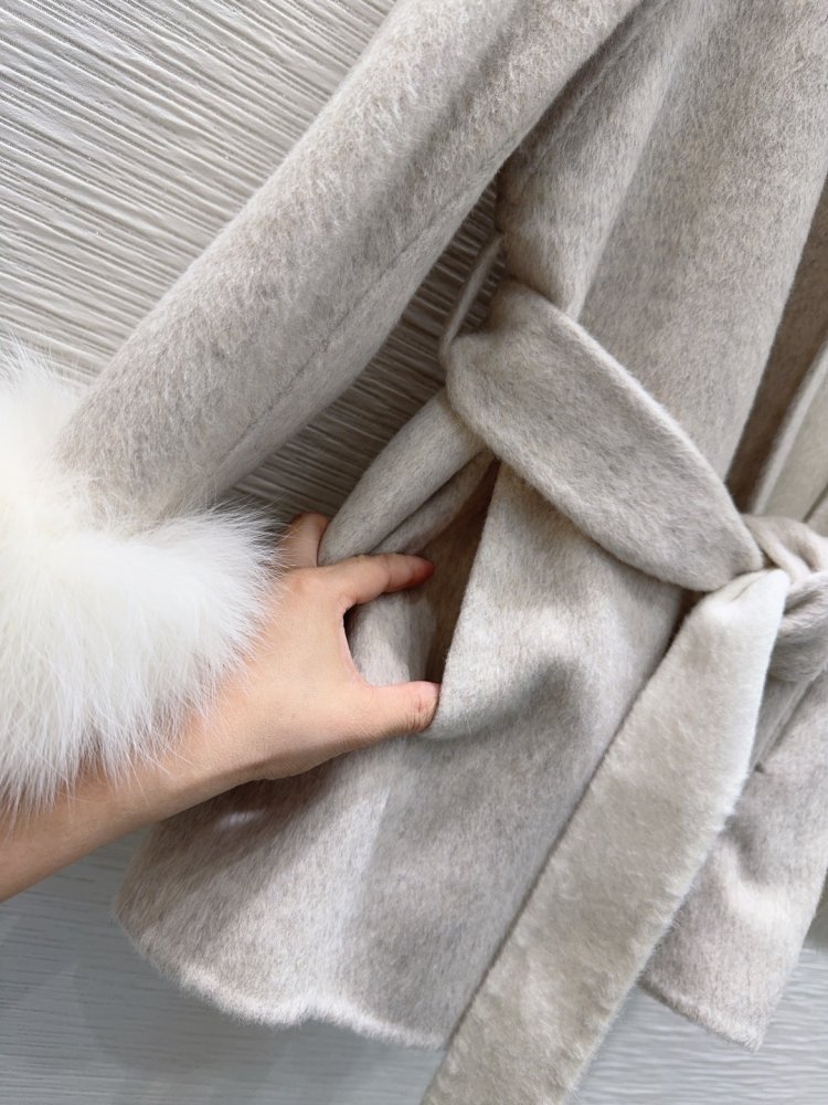 Bilateral cashmere coat from fox fur фото 7