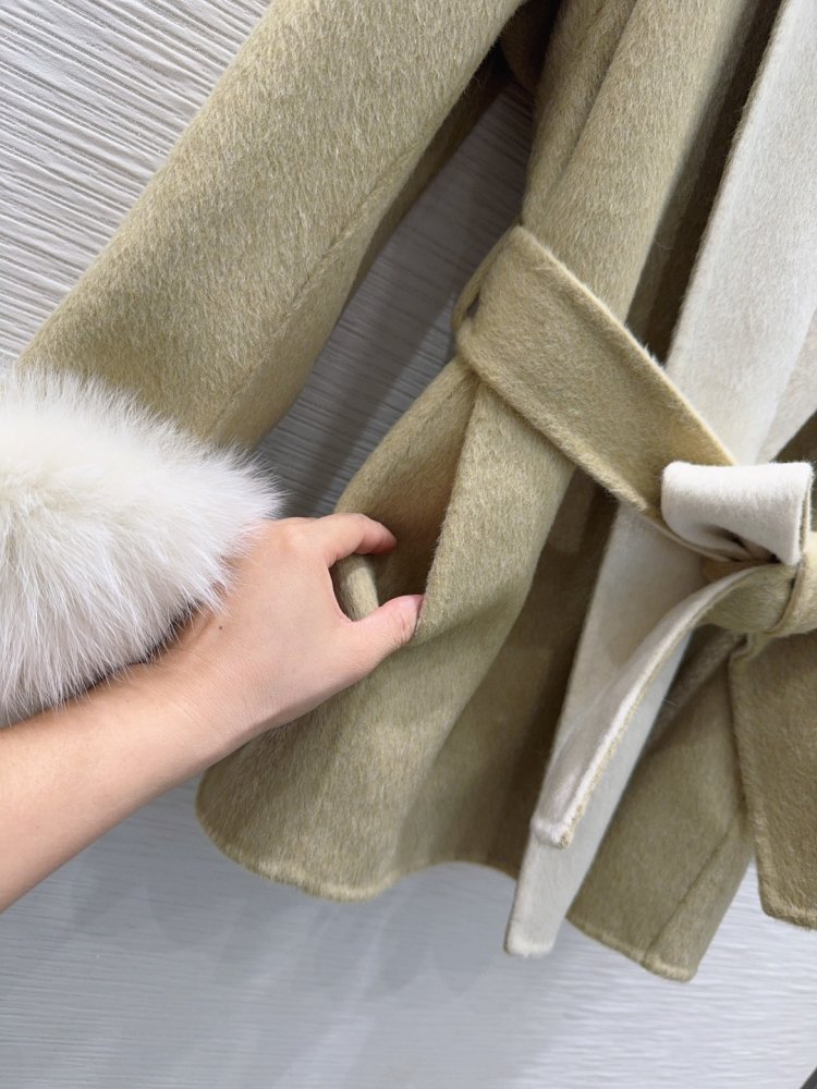 Двустороннее кашемировое пальто с лисьим мехом фото 7