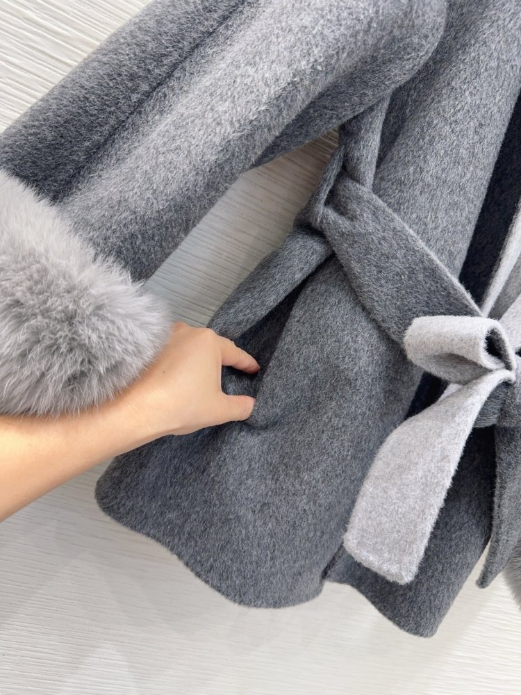 Двустороннее кашемировое пальто с лисьим мехом фото 7