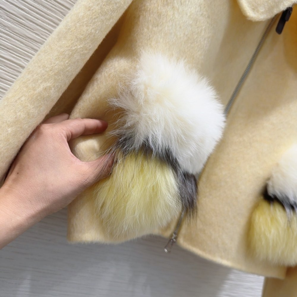 Bilateral cashmere coat from fox fur фото 7