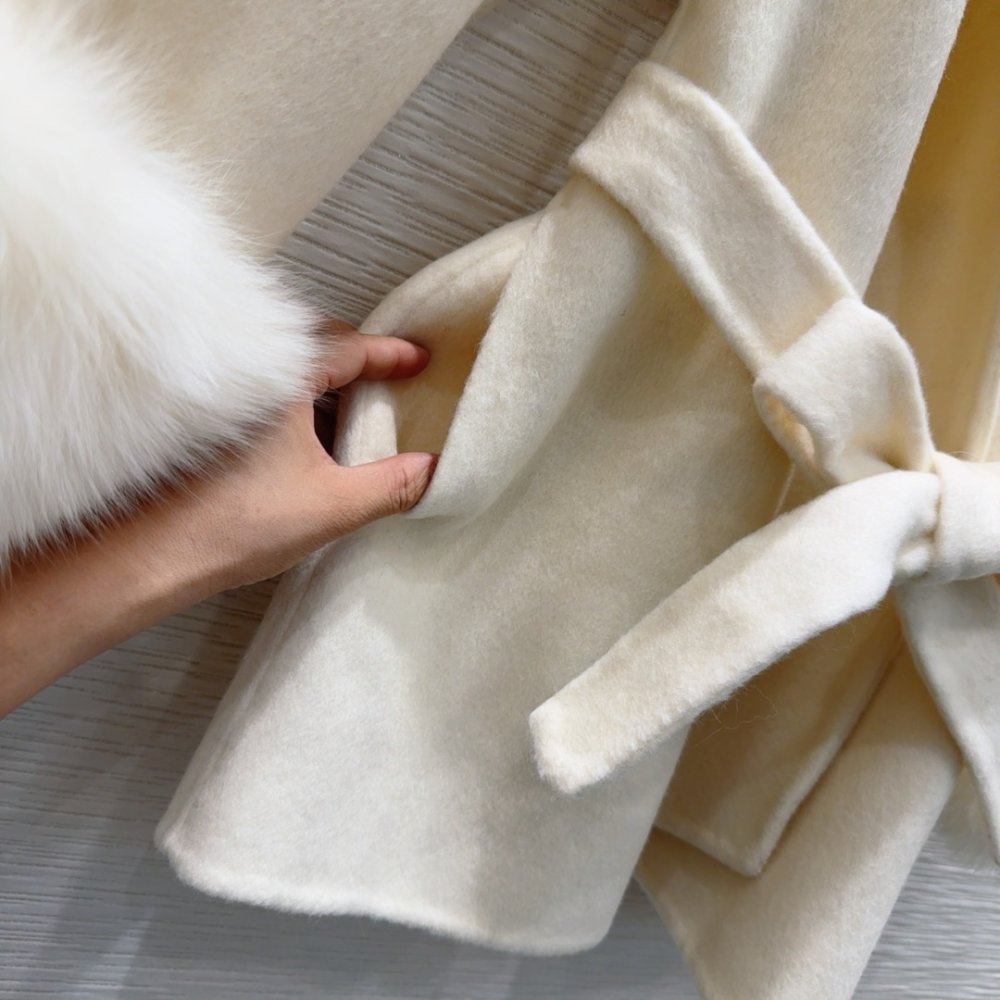 Двустороннее кашемировое пальто с лисьим мехом фото 7