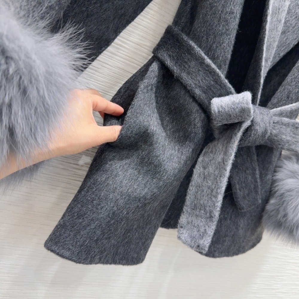 Двустороннее кашемировое пальто с лисьим мехом фото 7