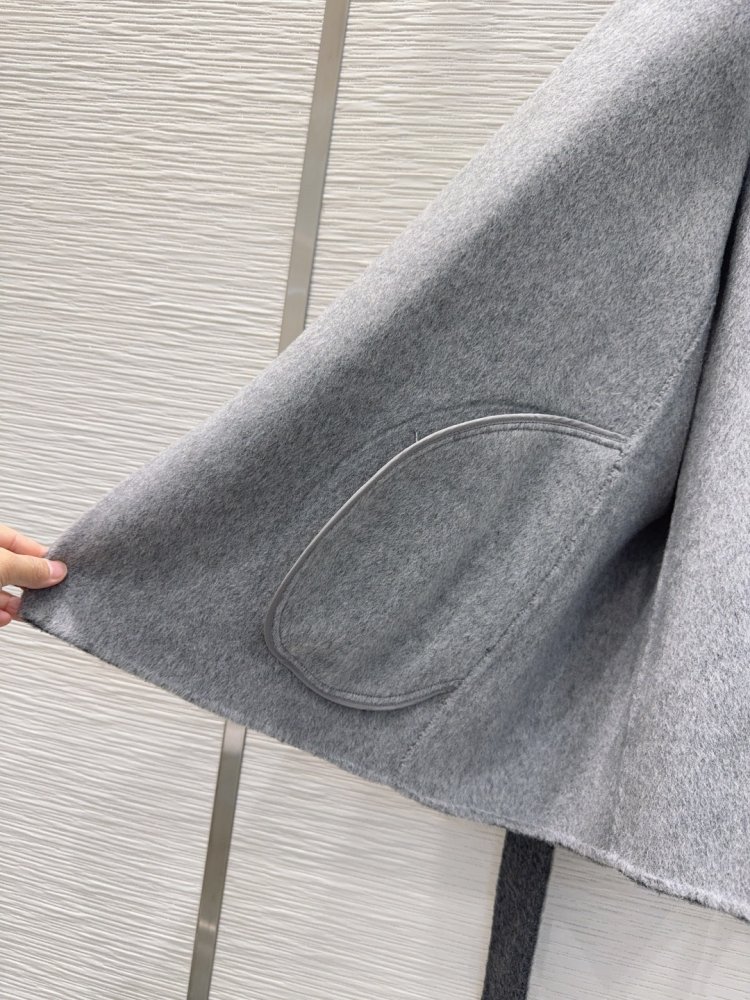 Двустороннее кашемировое пальто с лисьим мехом фото 8