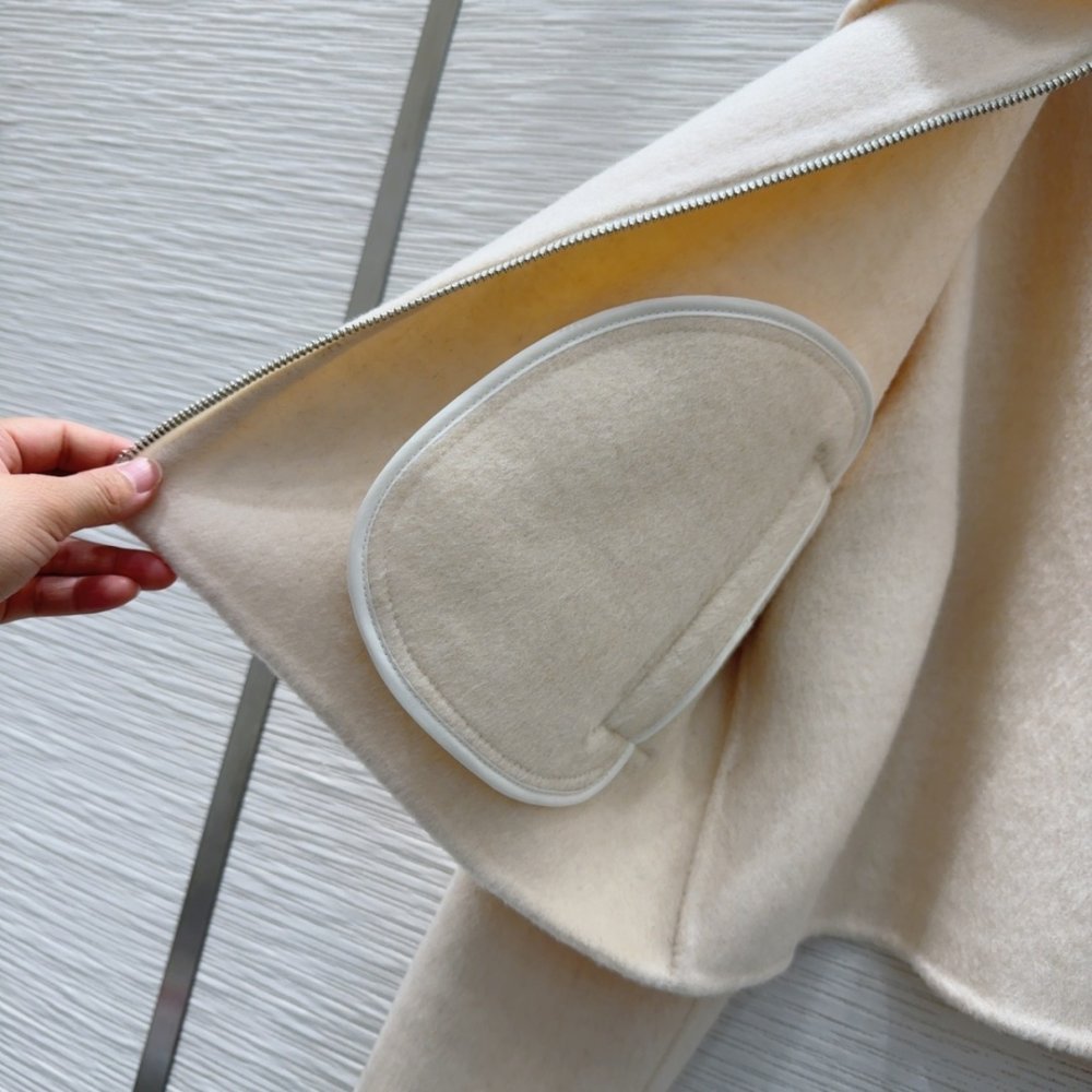 Двустороннее кашемировое пальто с лисьим мехом фото 8