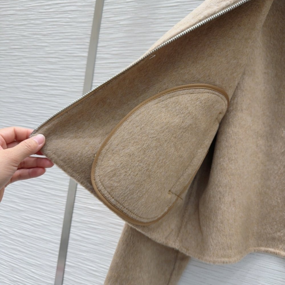 Двустороннее кашемировое пальто с лисьим мехом фото 8