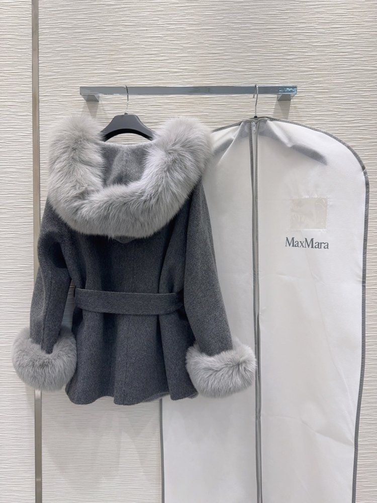 Двустороннее кашемировое пальто с лисьим мехом фото 9