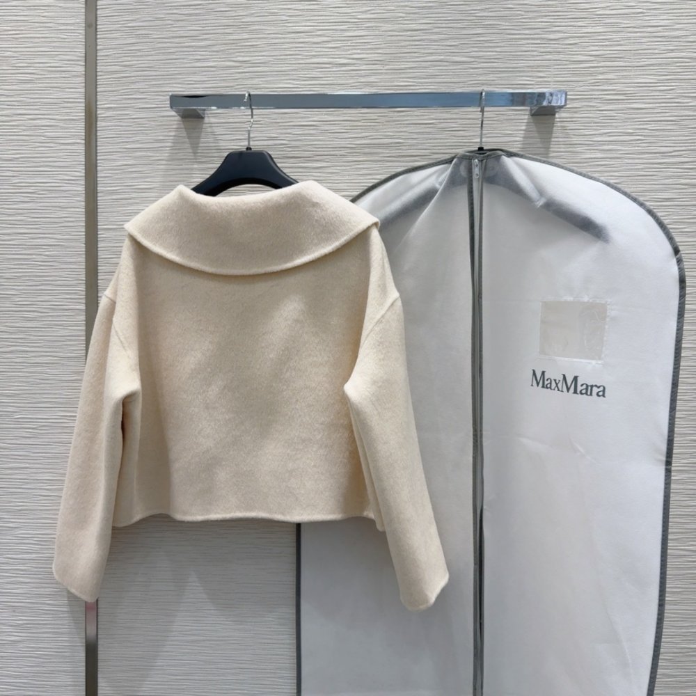 Двустороннее кашемировое пальто с лисьим мехом фото 9