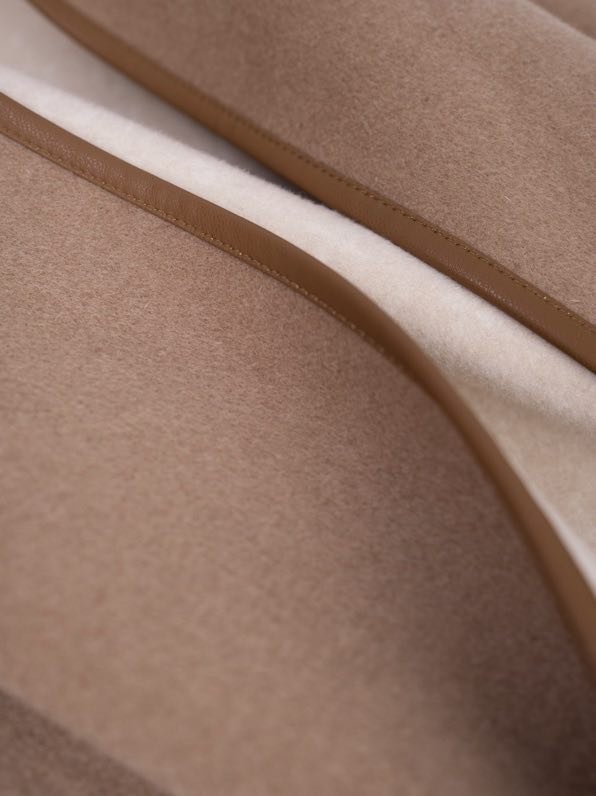 Двустороннее короткое пальто с капюшоном фото 5