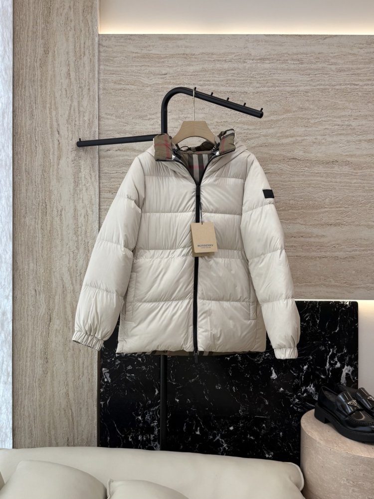 Двусторонний пуховик с длинными рукавами