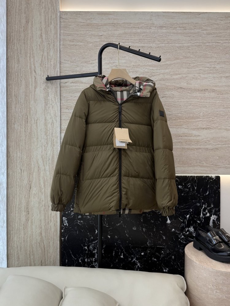 Двусторонний пуховик с длинными рукавами