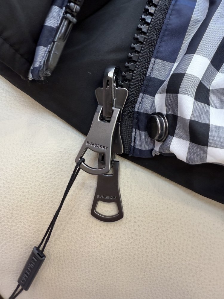 Двусторонний пуховик с длинными рукавами фото 8