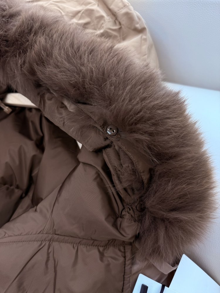 Двусторонний пуховик, воротник из меха лисы фото 8