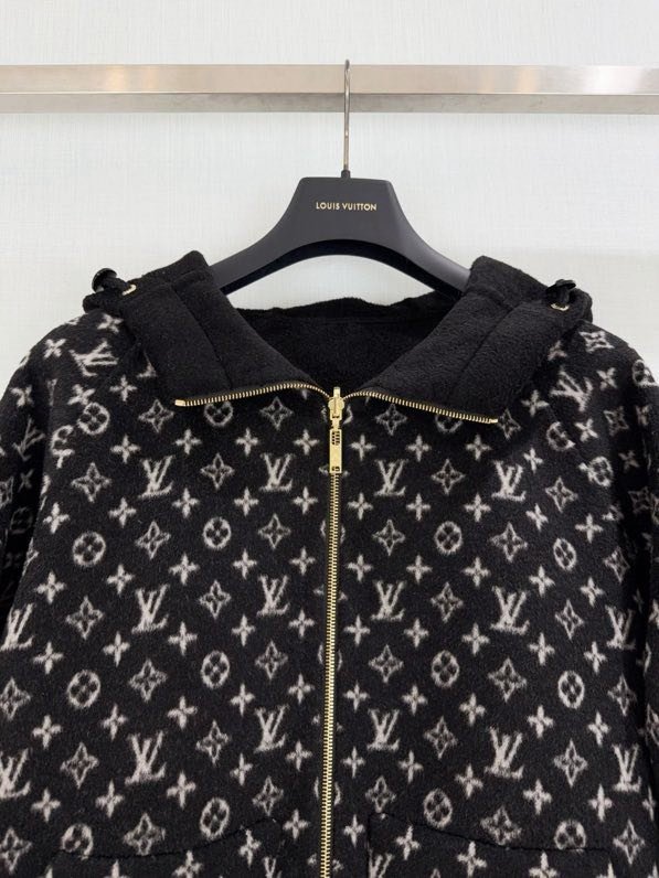 Двусторонний шерстяной свитер фото 8