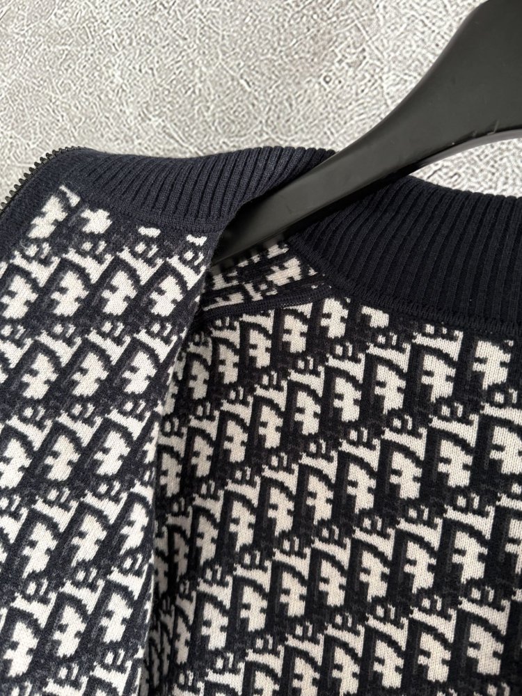 Двусторонний вязаный кардиган с капюшоном фото 3