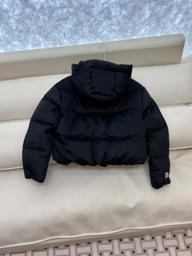 Двусторонняя куртка пуховик с капюшоном фото 4