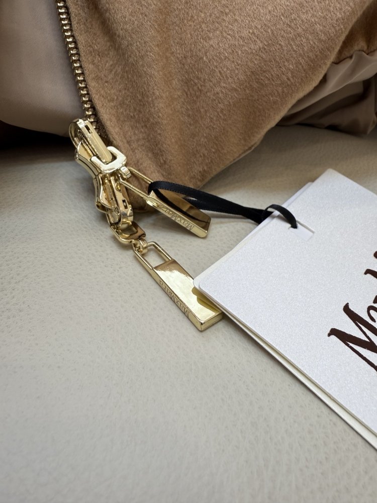 Двусторонняя куртка пуховик с капюшоном фото 8