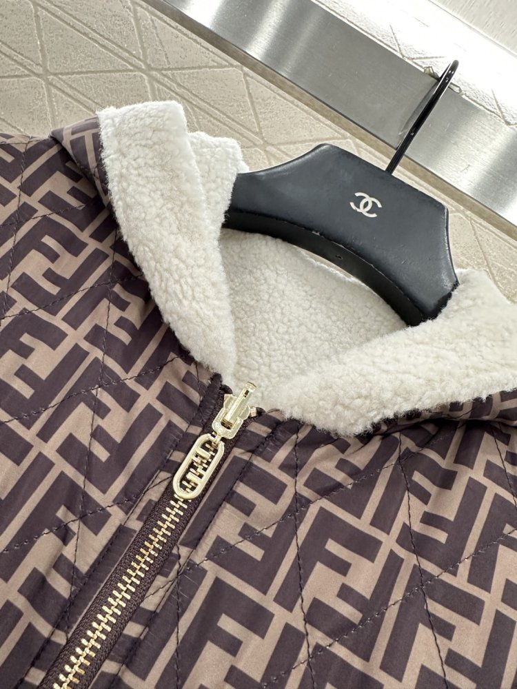 Двостороння куртка з капюшоном фото 5