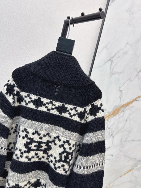 Двостороння вовняна куртка з коміром стійкою фото 8