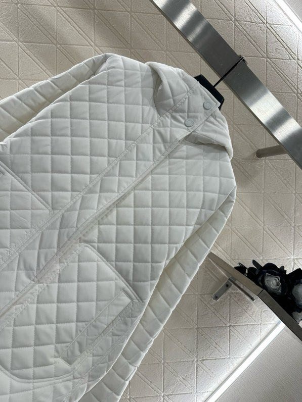 Двусторонняя стеганая куртка со скрытым капюшоном фото 8