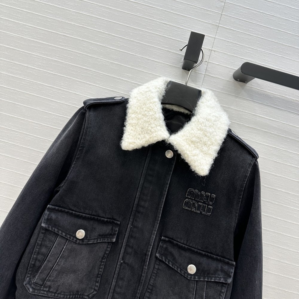 Джинсовая куртка с меховым воротником фото 2