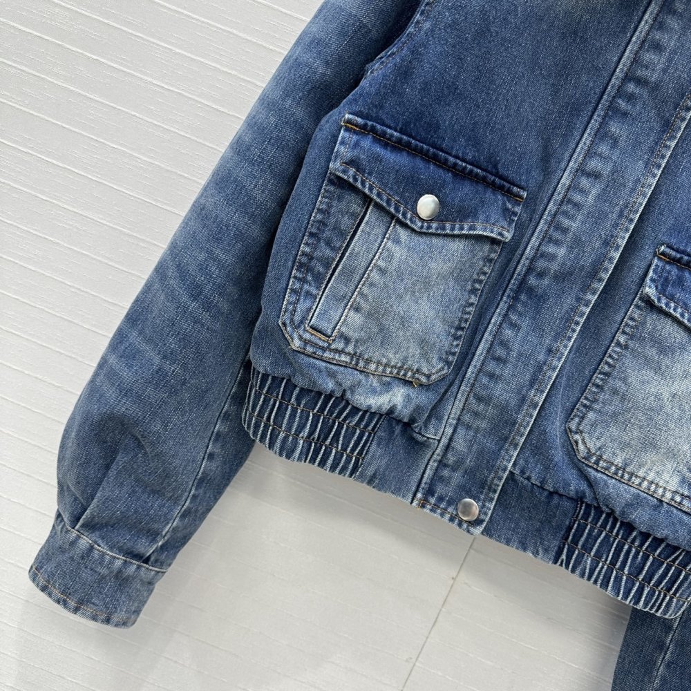 Джинсовая куртка с меховым воротником фото 5