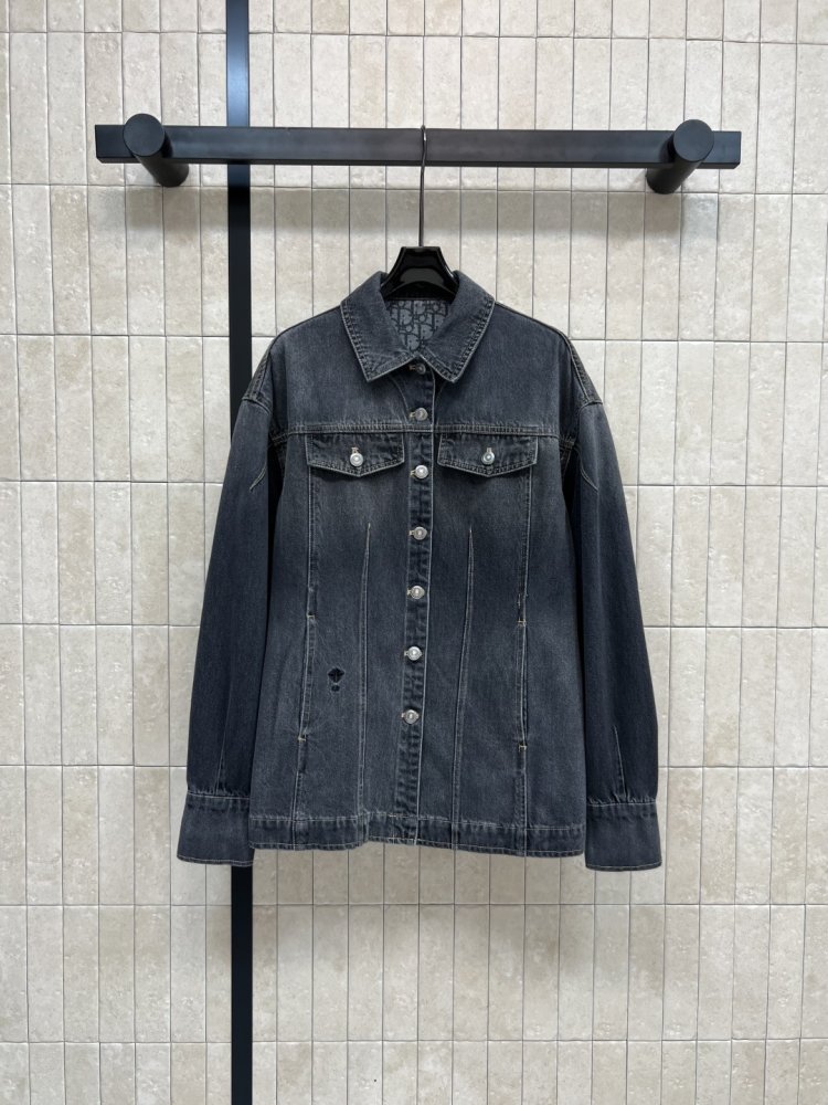 Джинсовая куртка