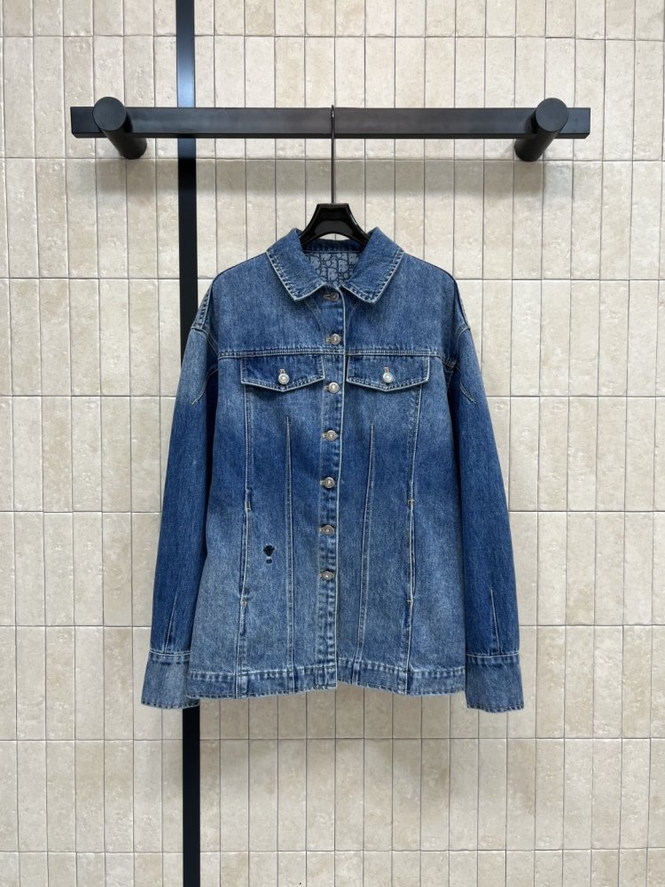 Джинсовая куртка