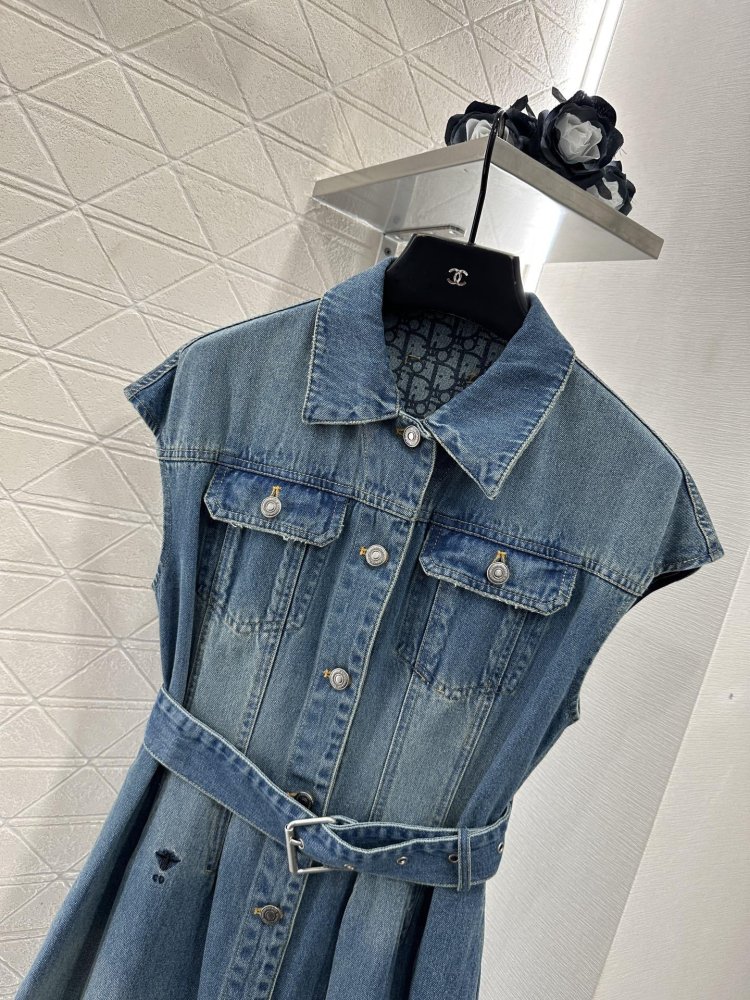 Джинсовое платье с широкими рукавами и поясом фото 3