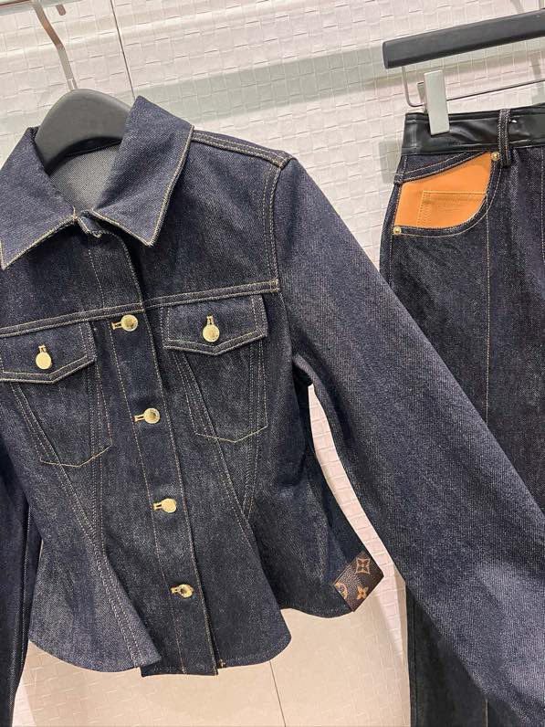 Джинсовий костюм жіночий фото 6