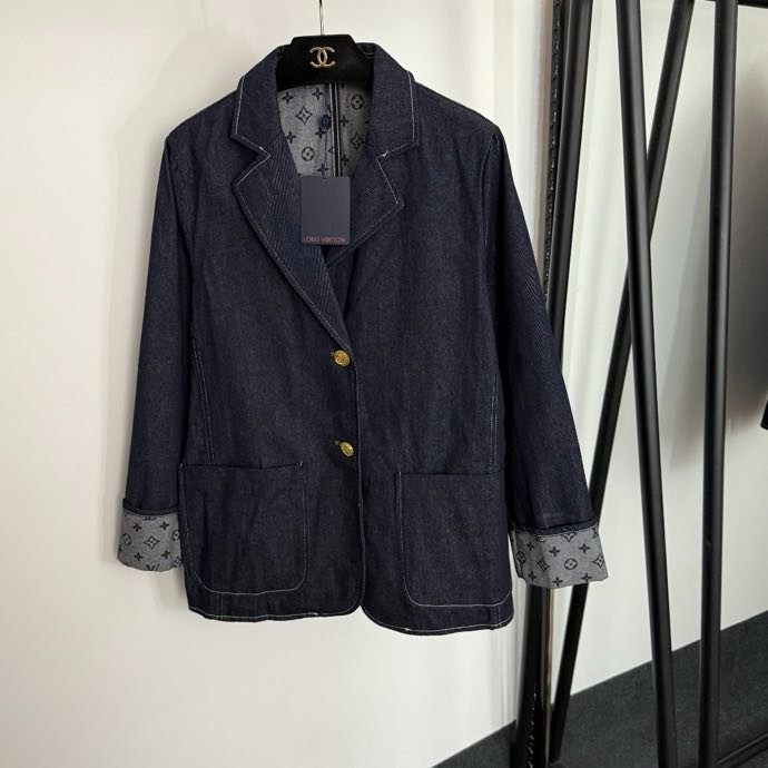 Джинсовый женский костюм фото 7