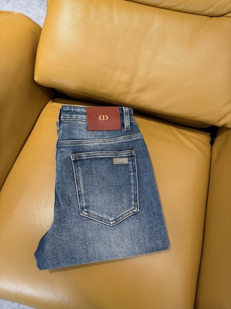 Джинсы мужские