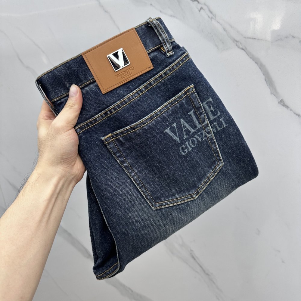 Джинсы мужские